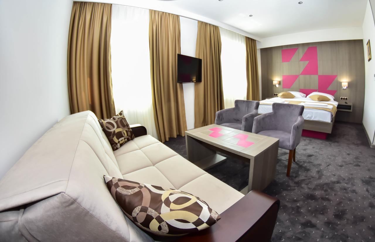 Hotel Kljuc Ngoại thất bức ảnh